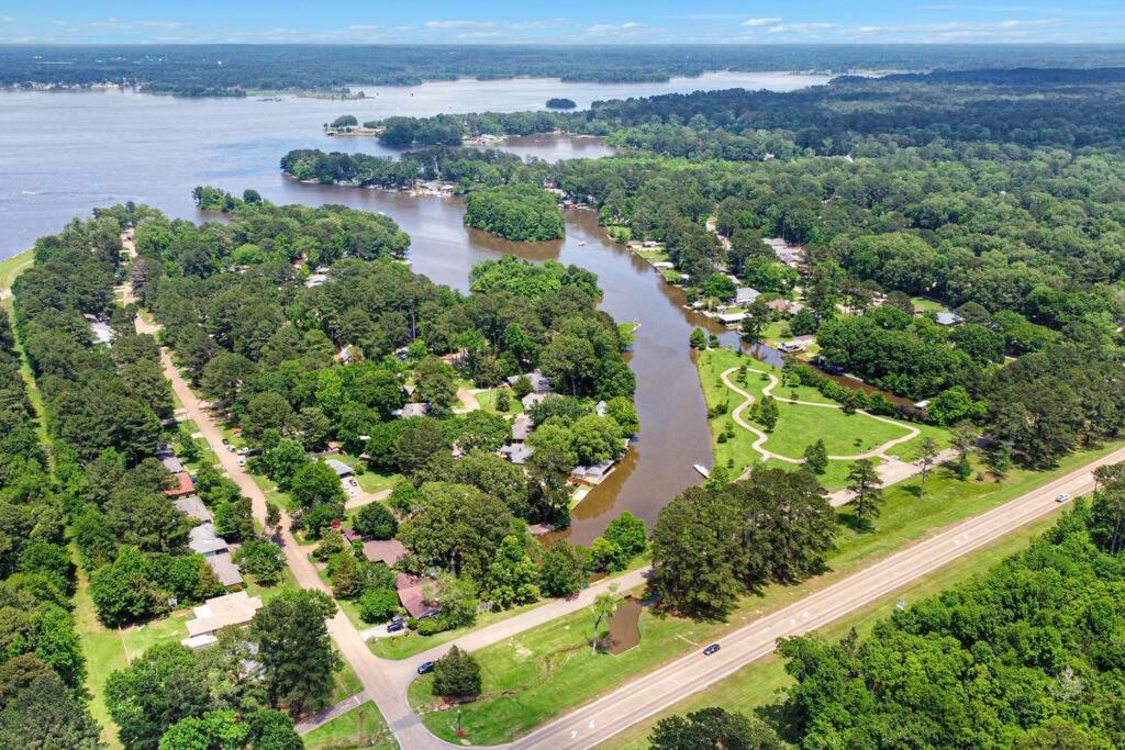 Turtle Creek 3/2 Close To Rez Brandon Exterior photo